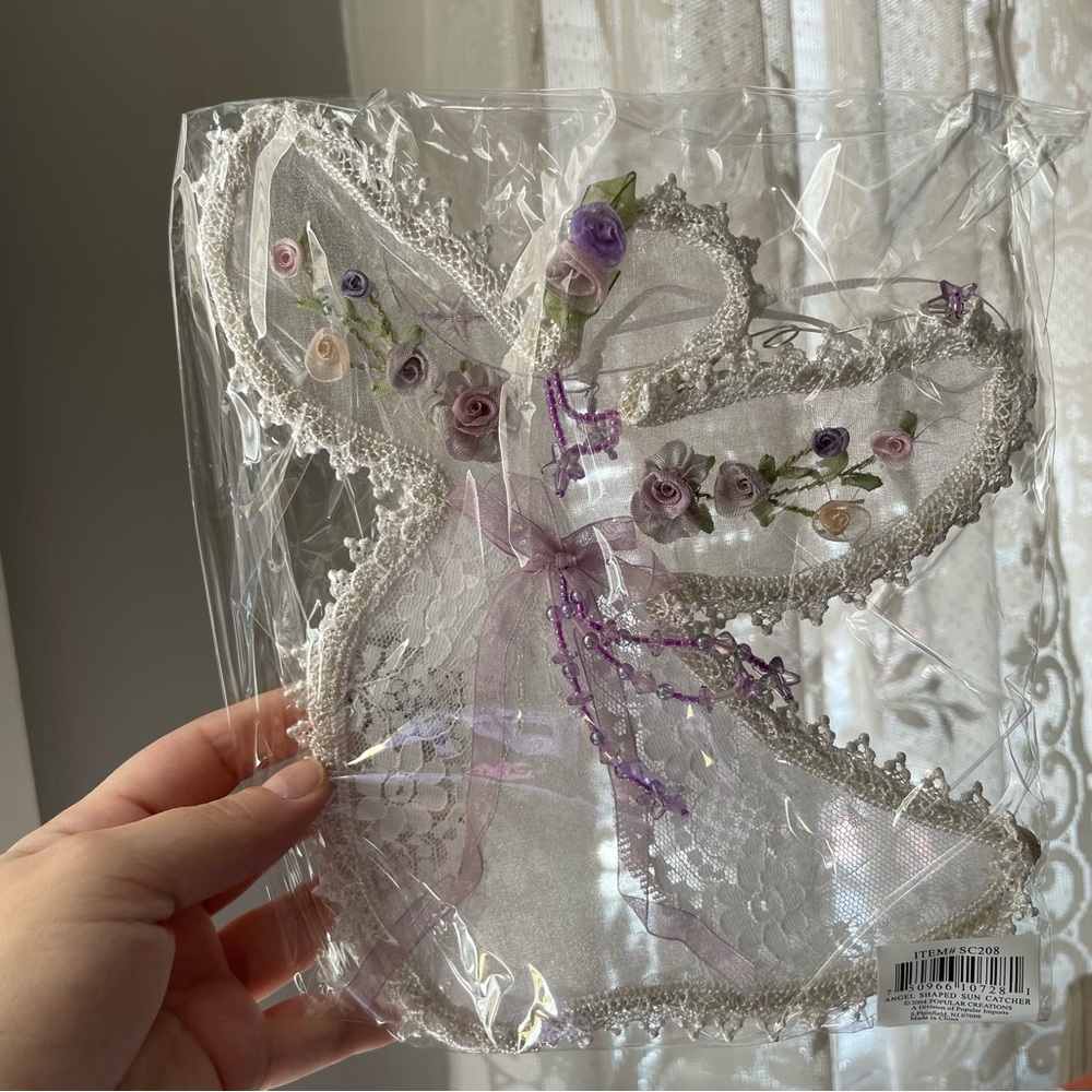 Angel Shaped Victoria Lace Sun Catcher
